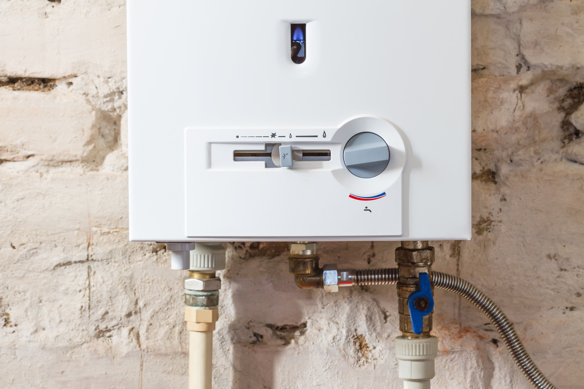 What Are the Benefits of Using a Tankless Water Heater?